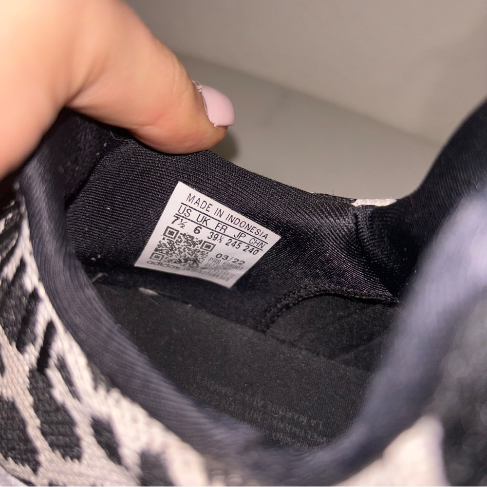 Adidas Printed Swift Run - image 7